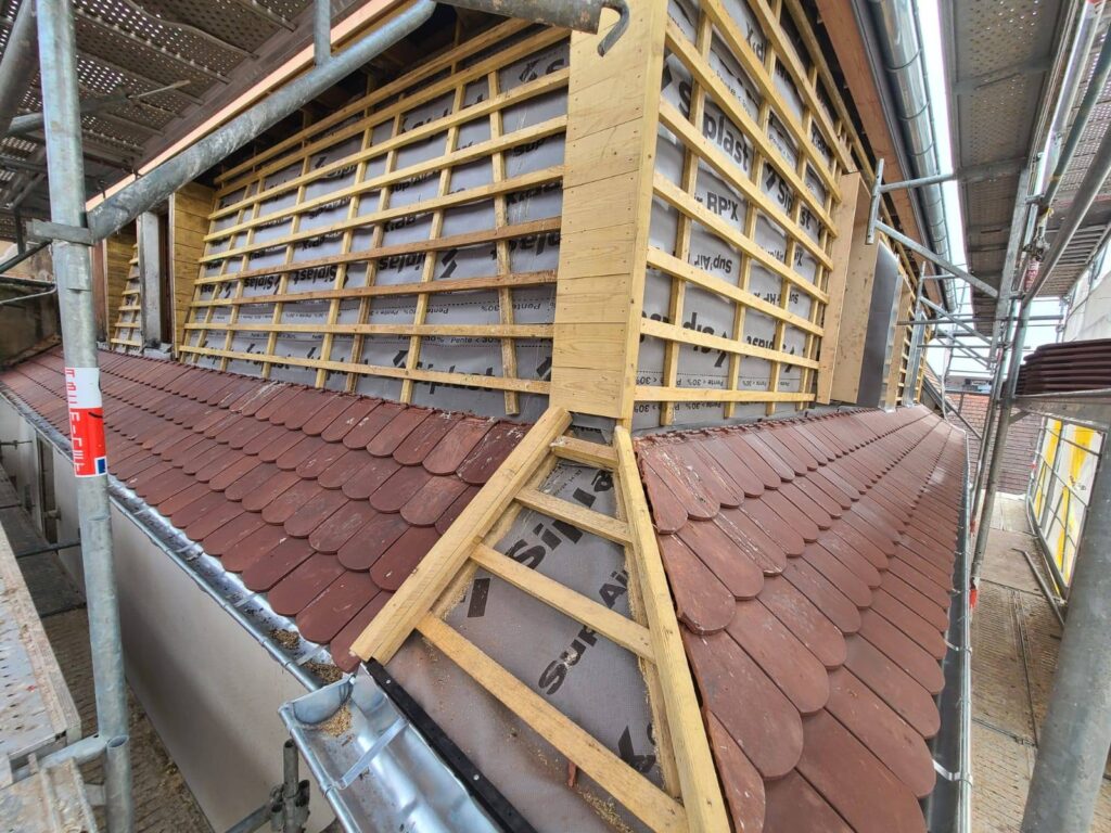 PY Thomas - toiture en cors de rénovation